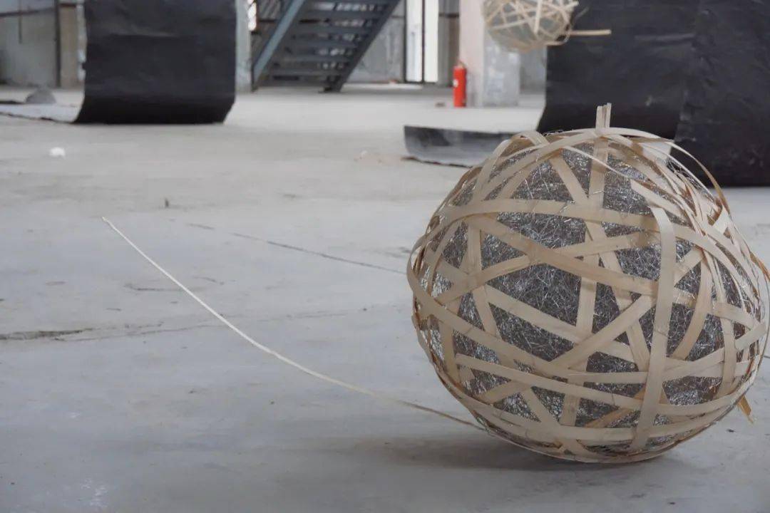 捆绑小清新透明的袋子里装的不是金鱼而是莲子千丝万缕的思绪越理越乱