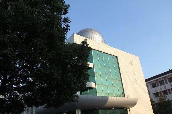 文明教育示范学校国家级绿色学校绿色校园的金字招牌海安市南莫中学