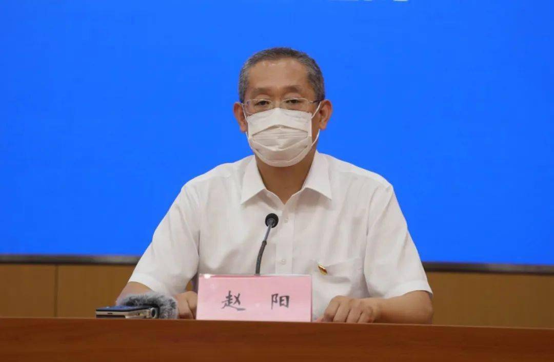 市教育局局长赵阳,就目前大连新型冠状病毒肺炎疫情和防控
