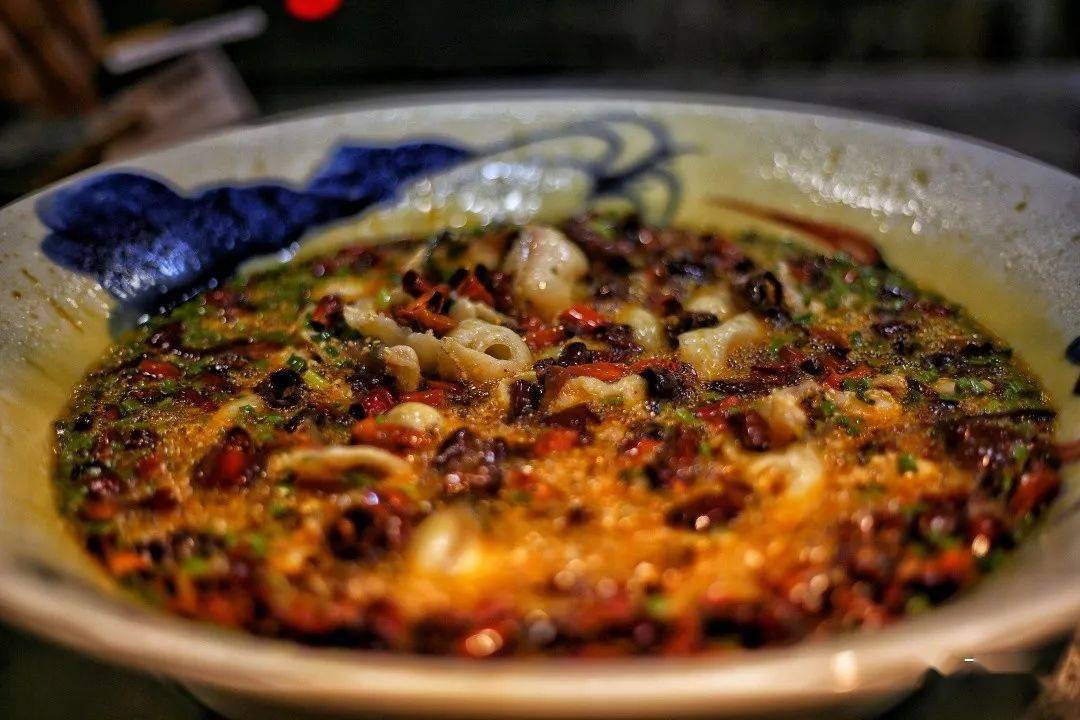 嗬哟这盆黑豆花水煮鱼在成都简直闹麻了