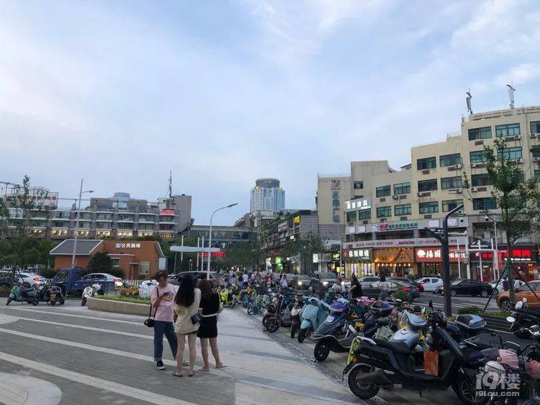 台州这条路有大城市步行街那味了,期待它进一步改变
