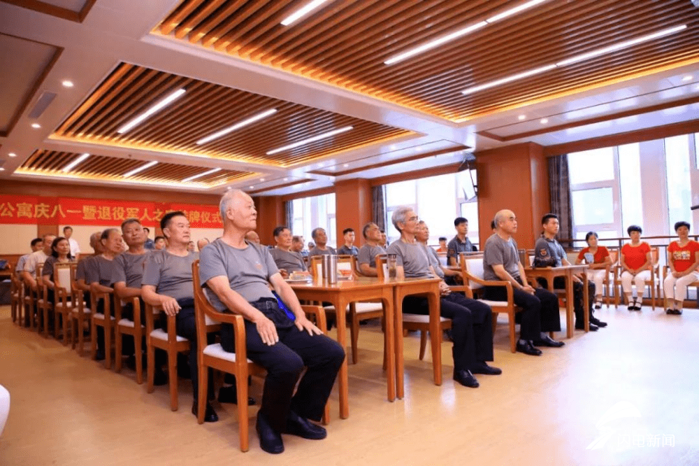 借助公寓三楼,四楼影音室,舞蹈室,棋牌室和健身区等公共活动空间,为