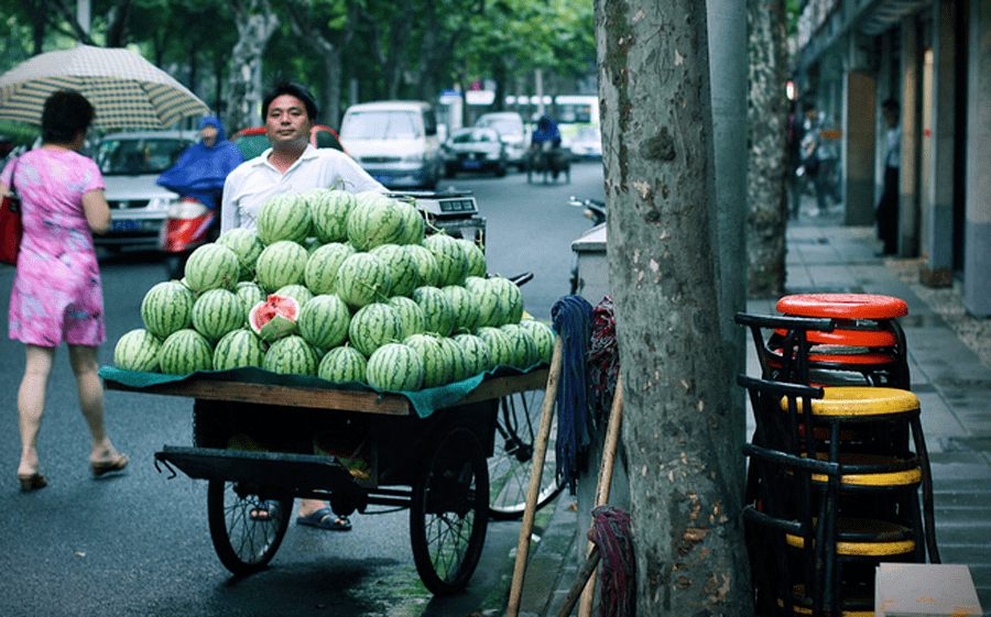 作为合格的吃瓜群众,你知道上海人吃的西瓜也是有历史的吗?