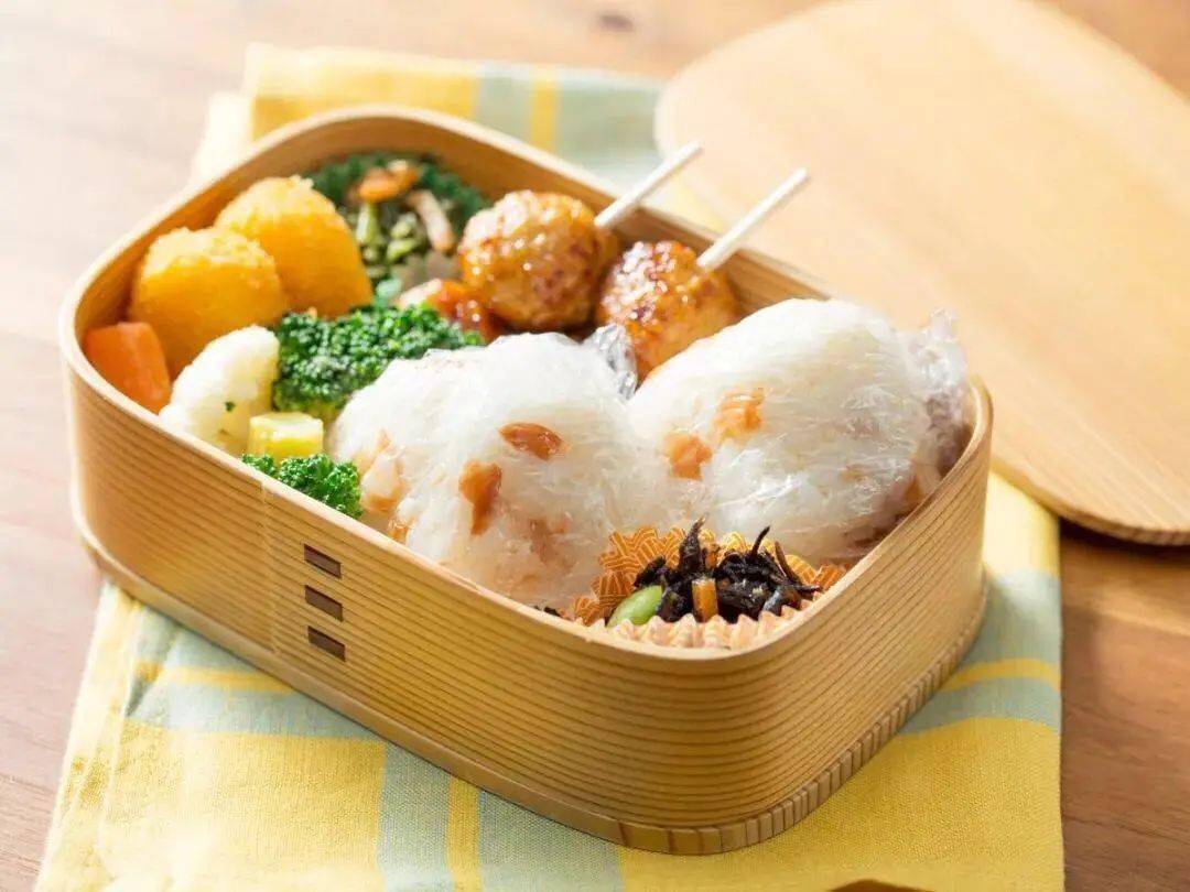 日本人为什么吃便当不喜欢加热不怕闹肚子为什么会放一颗梅干日本饭团