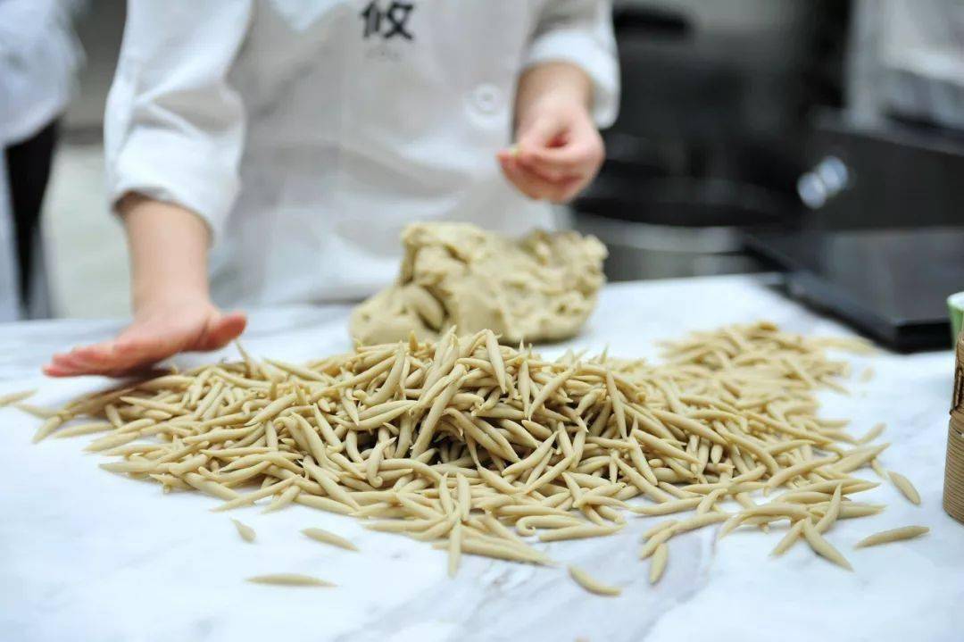 高考生们, 欢迎报报报报报报考内蒙古!