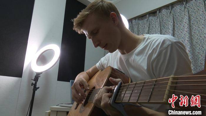 成都本地老外菲利普方言是了解一座城市的钥匙