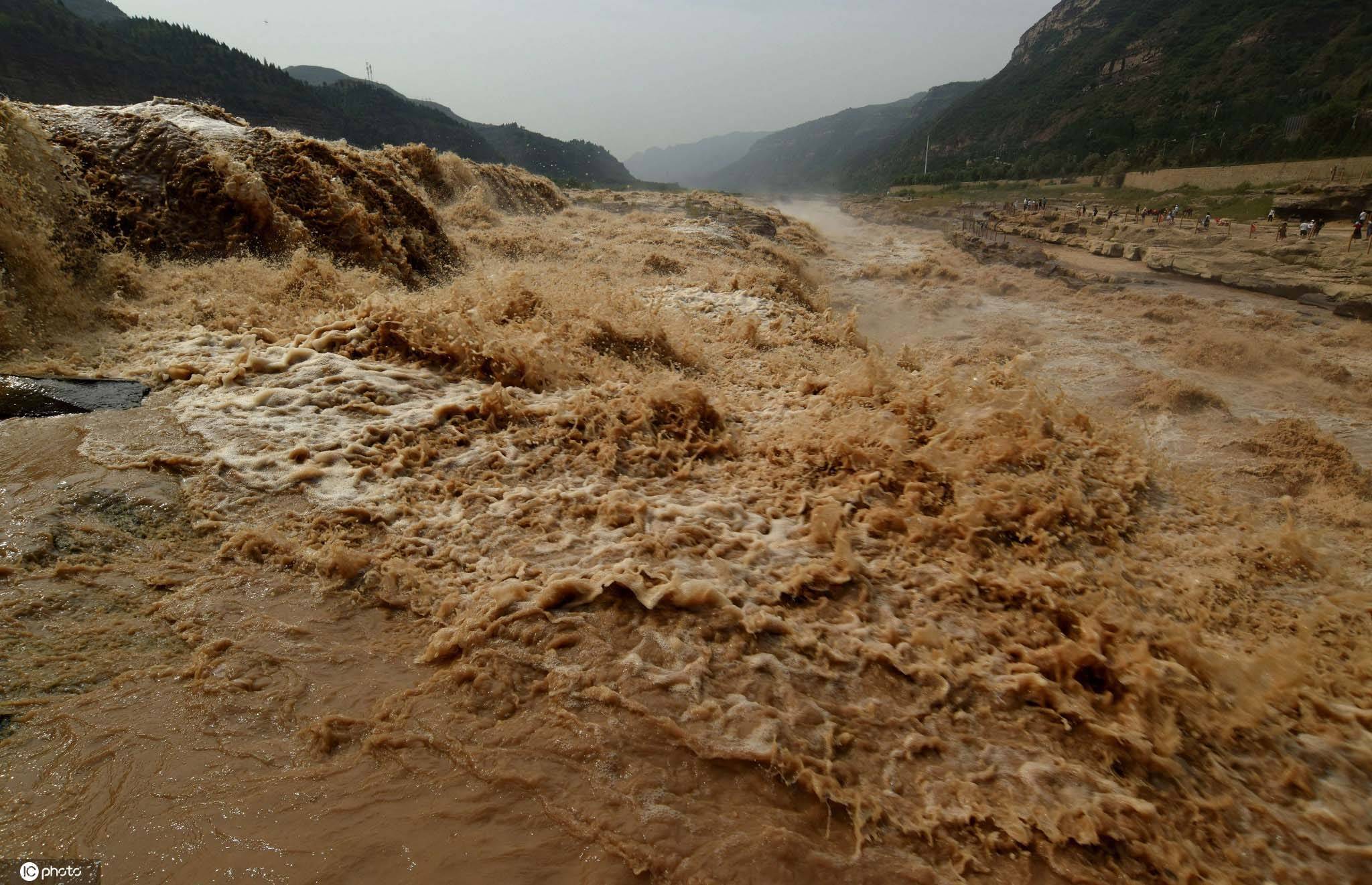 黄河壶口瀑布迎来伏汛02现水岸齐平壮美景观