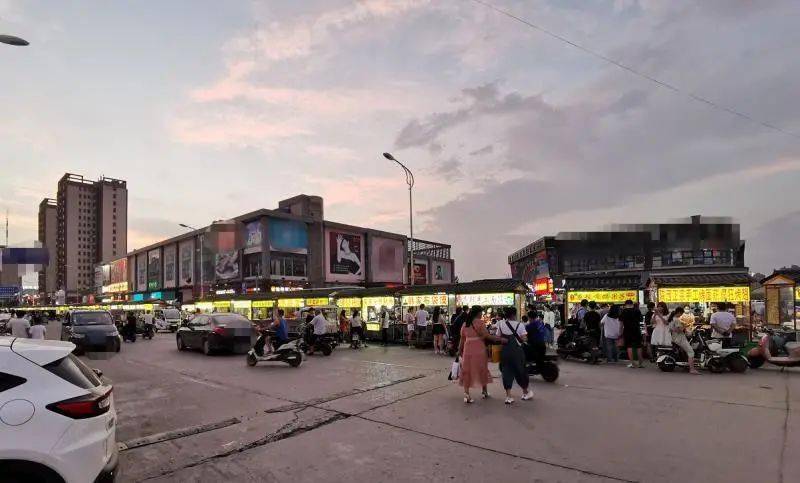 柘城有一种夜生活叫逛美食街