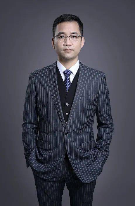 嘉宾介绍胡伟,华为资深电信解决方案专家,在华为工作13年,现任华为