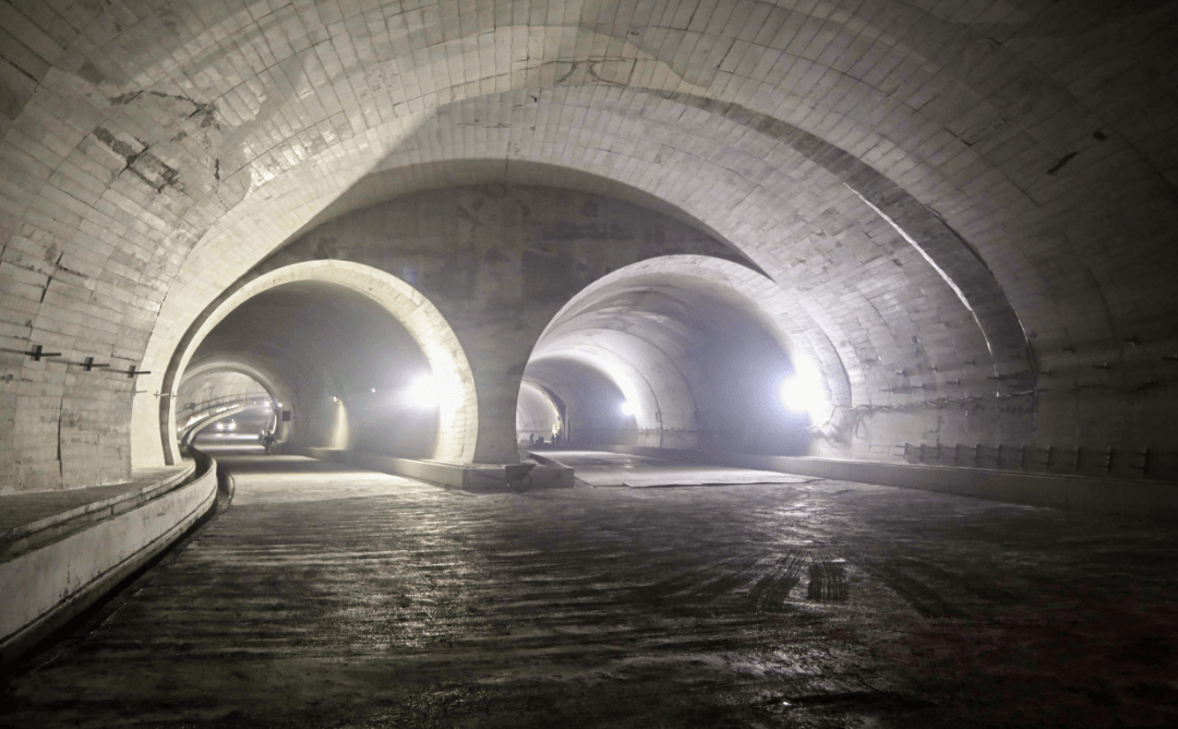 梅溪湖→洋湖,只要5分钟!_施工