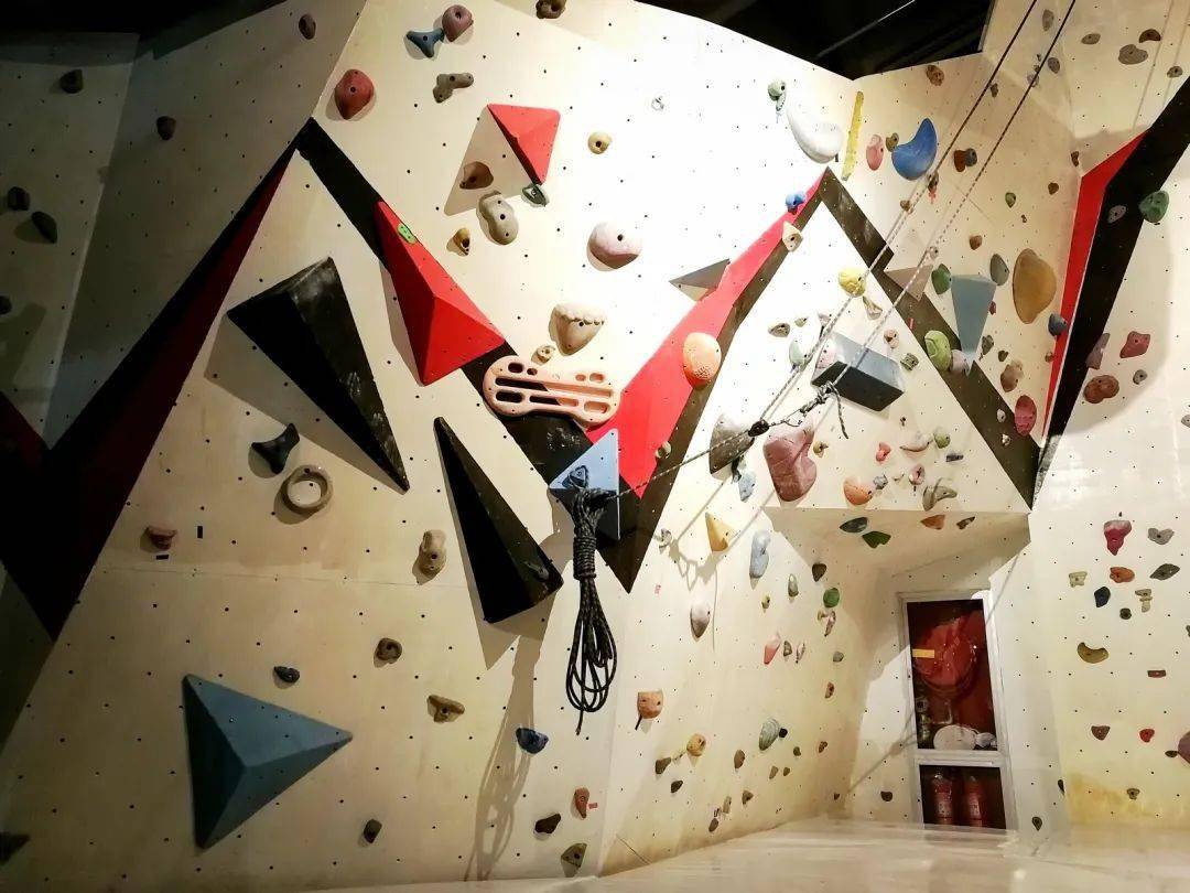 岩壁初体验丨带孩子体验攀岩的乐趣