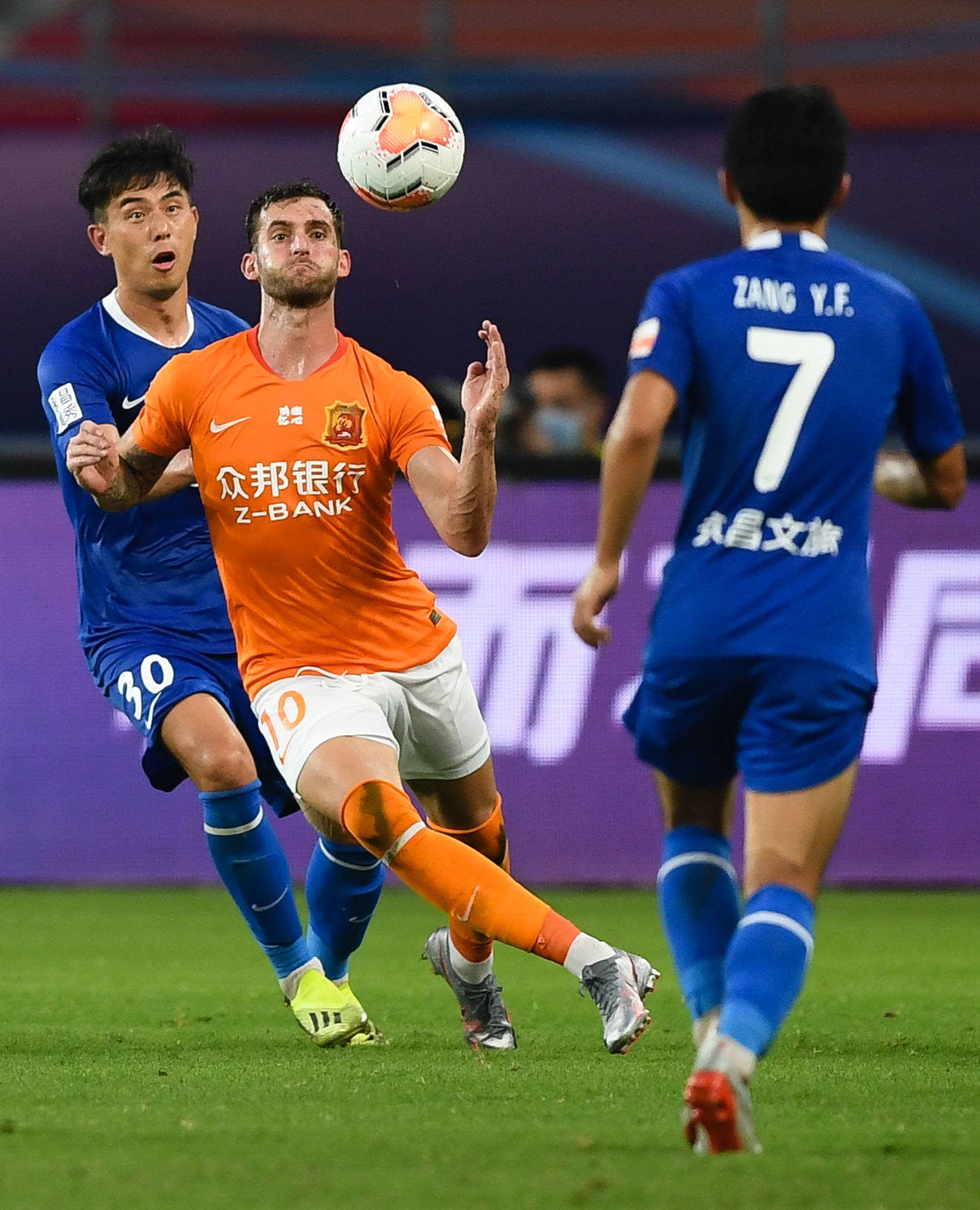 足球——中超:武汉卓尔对阵石家庄永昌