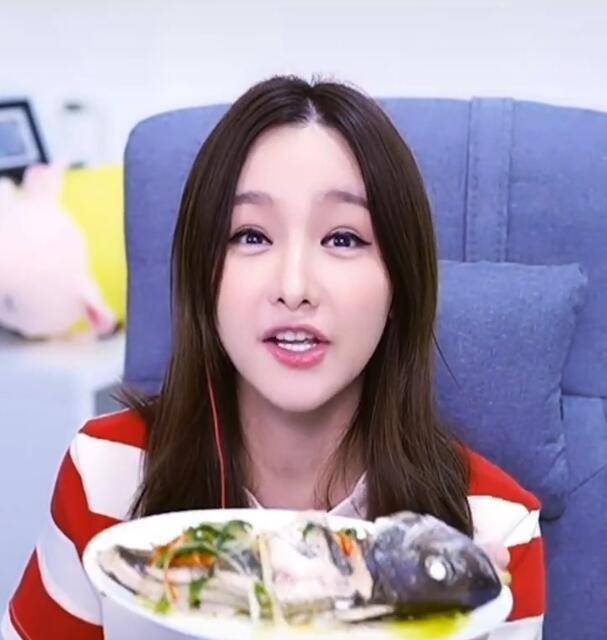 搞事情最强男的是药水哥,女的是miss?网友不服两个操作可以证明