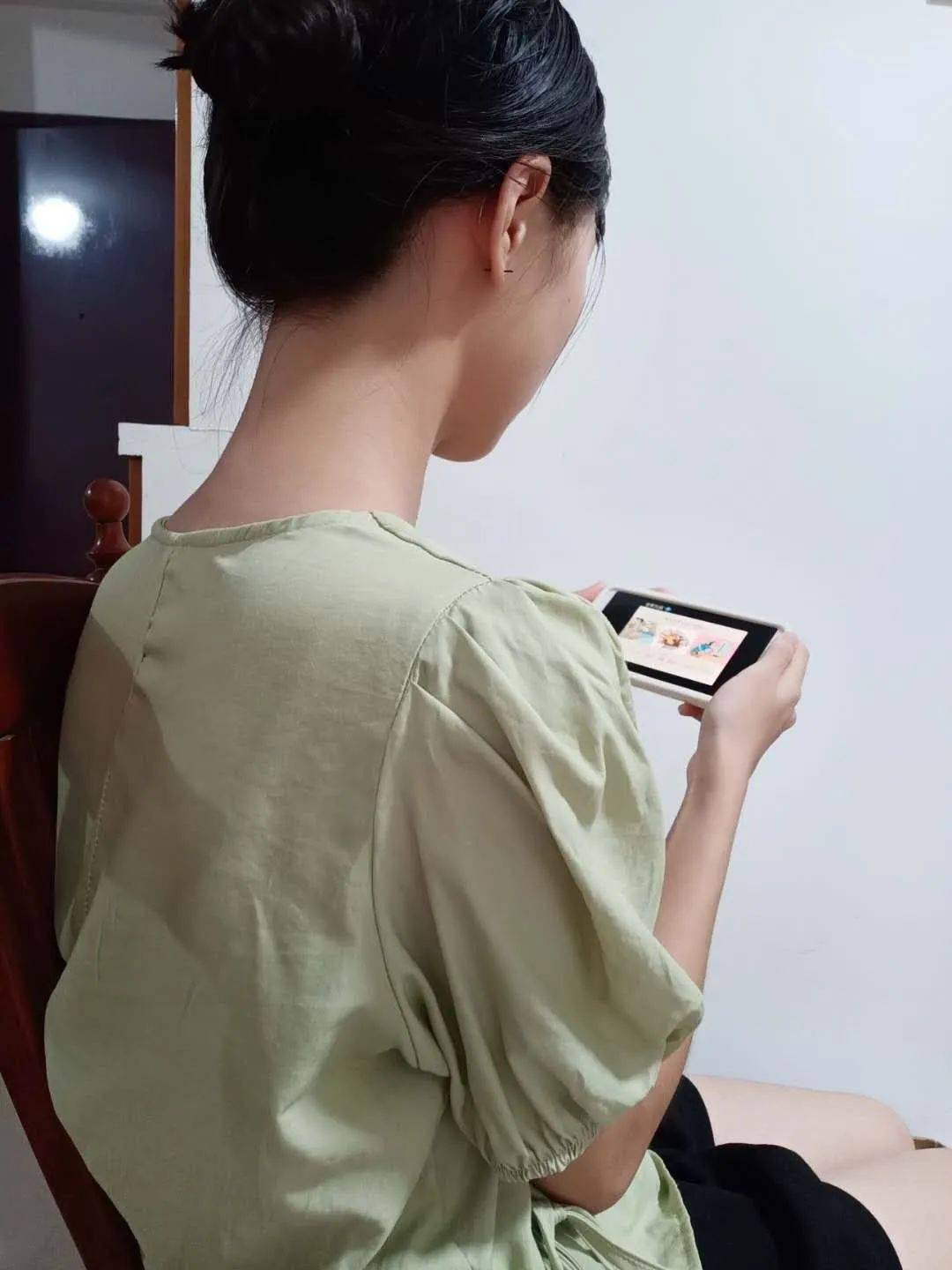 线上讲座文明上网做清朗网络空间的守护者漳州一职校开展文明上网线上