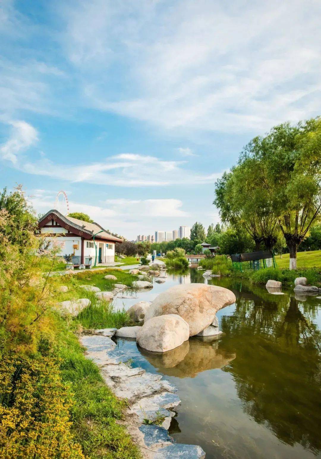 漫步河滨公园,领略城市风情,榆林人的休闲生活!