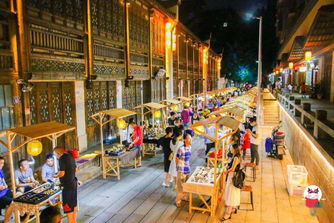 福建首个人气满满鼓楼文化夜市火了