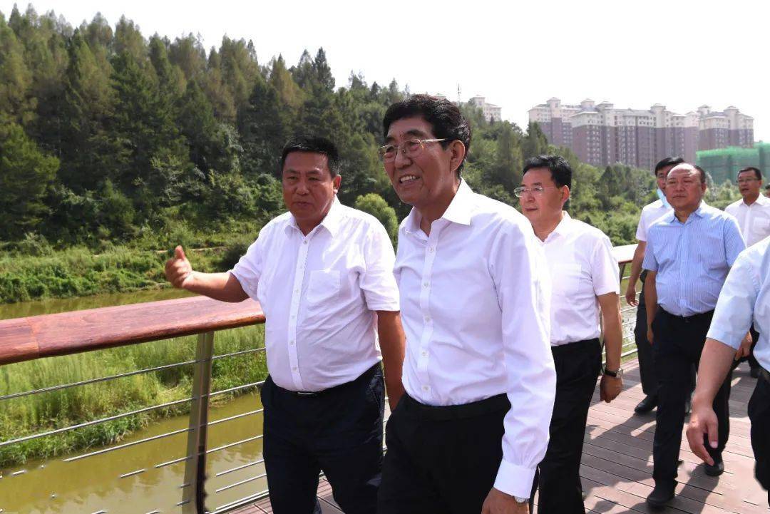 巴音朝鲁:坚持农业农村优先发展 坚决保障国家粮食安全 全力打造农业