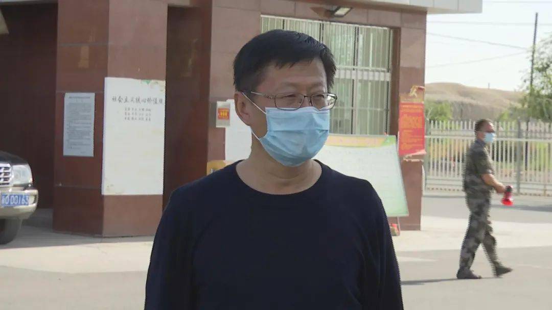 七师胡杨河市党委常委副政委政法委书记李江来一三七团调研物资保障