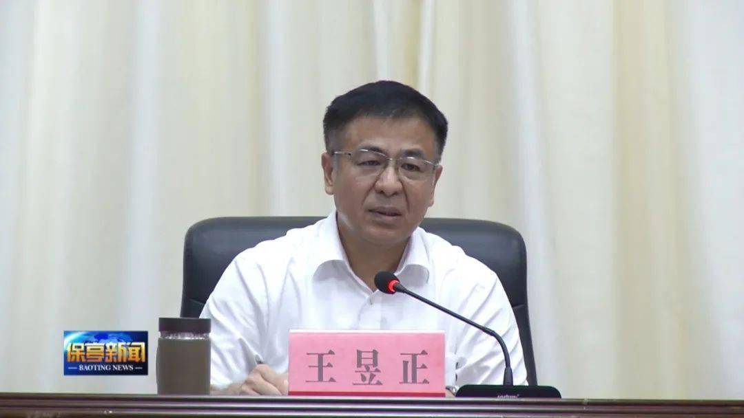 县委副书记王小飞,县委常委文振雄,郭树议,周洪杰,林梦灵,李明岩等县