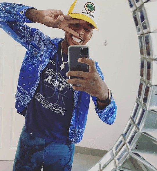 400万人围观尼克杨直播!35岁的他想来cba