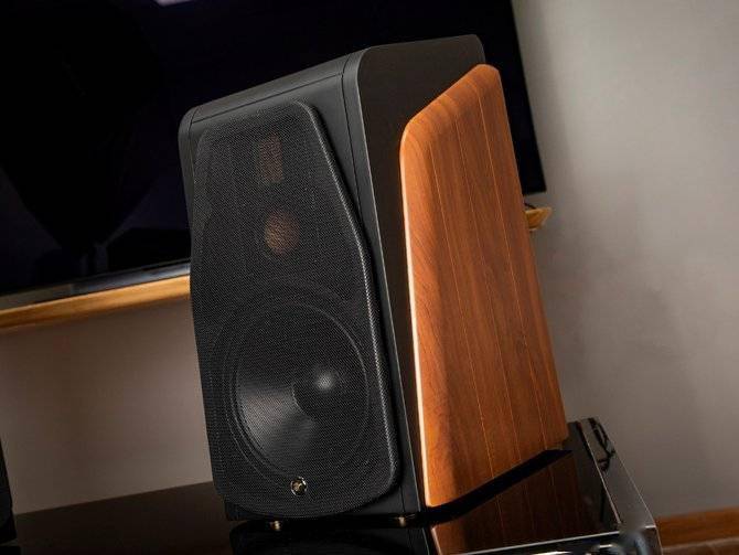 出众三分频惠威m500有源hifi客厅音箱评测