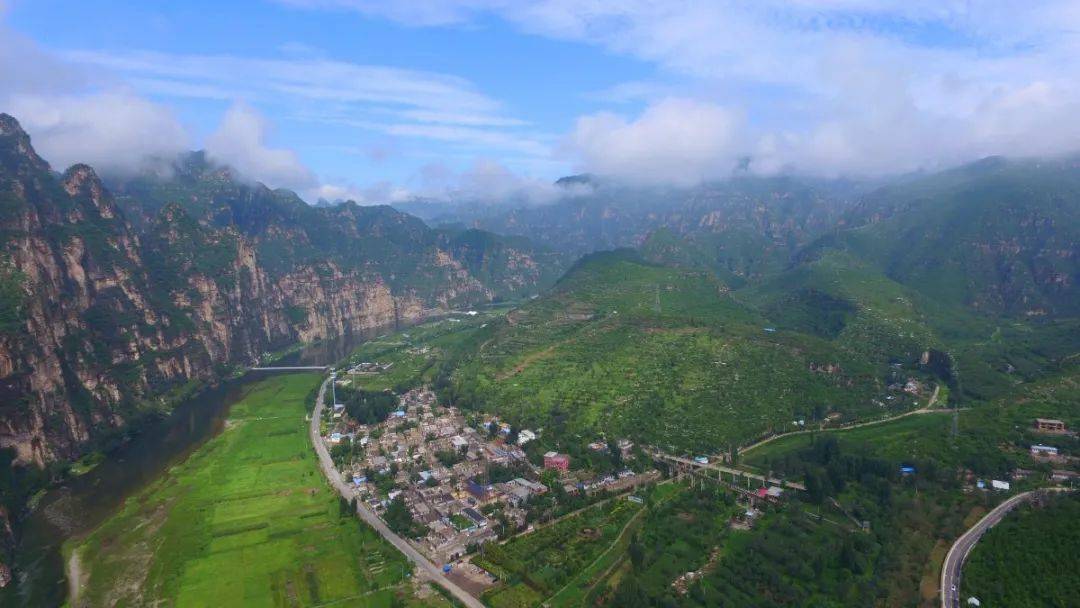 房山新雨后,仿若仙境落凡间!_城关街道