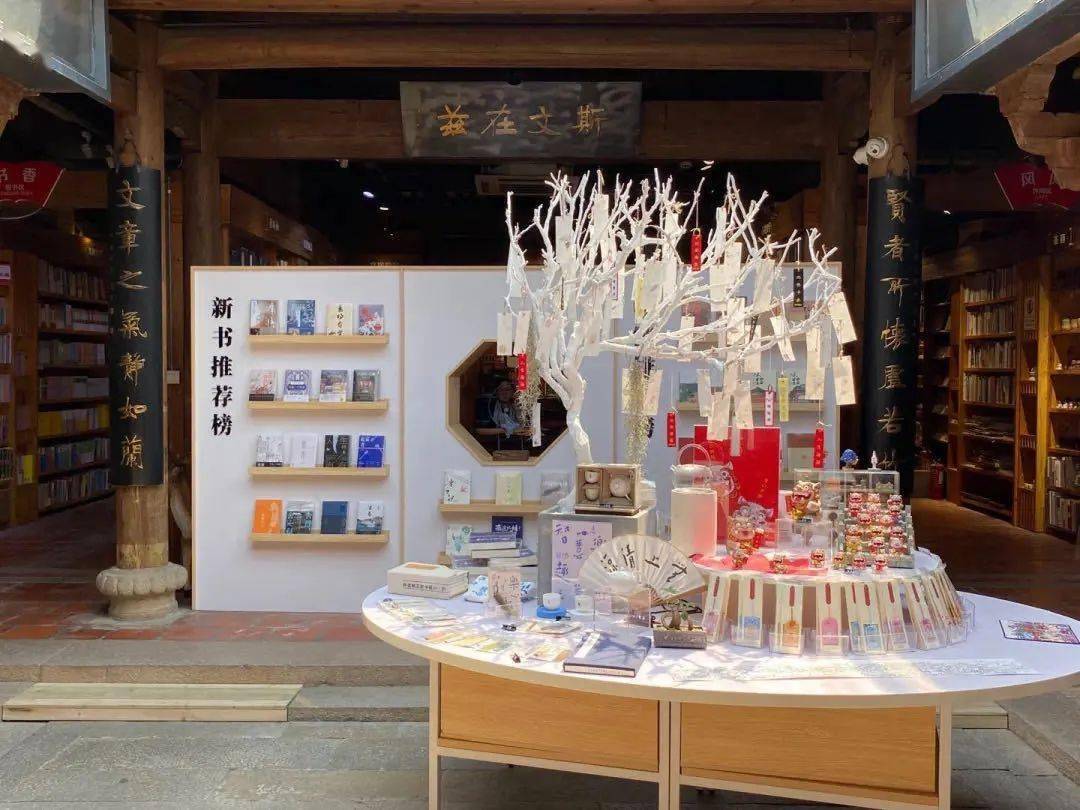 在五店市做一个全国独一无二的蟳埔簪花围,是种怎样的体验?