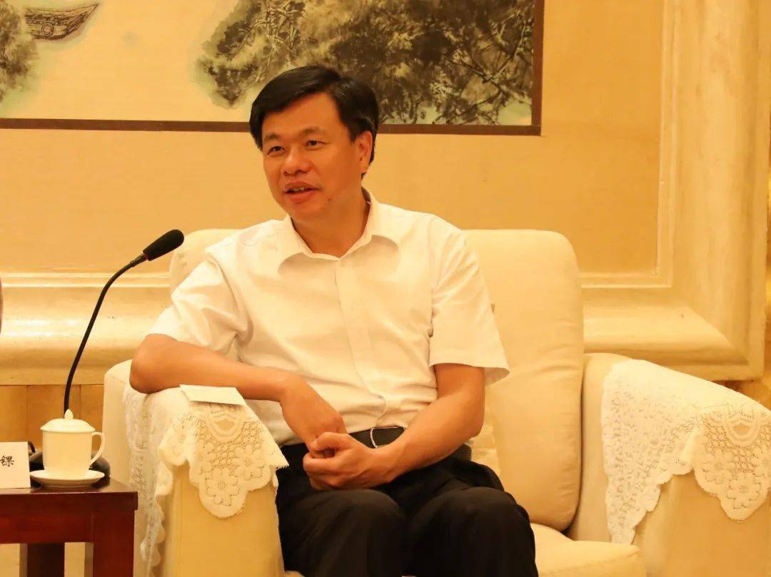 农行广西分行与钦州市政府签署战略合作协议