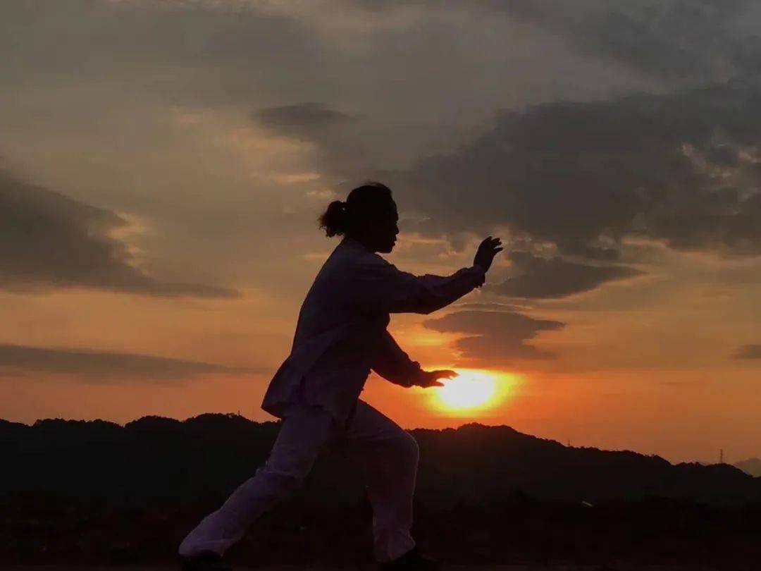 练太极拳时若出现这几种状况应立即停止练功