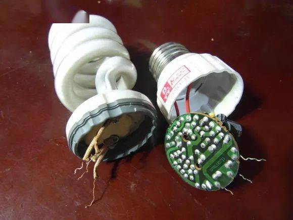 节能灯修理试验