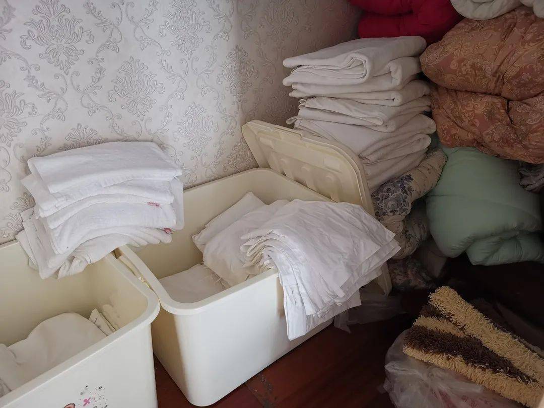 但未铺设干净布草 09 松阳县溪畔鱼府 象溪镇象溪一村 ▲布草间内无