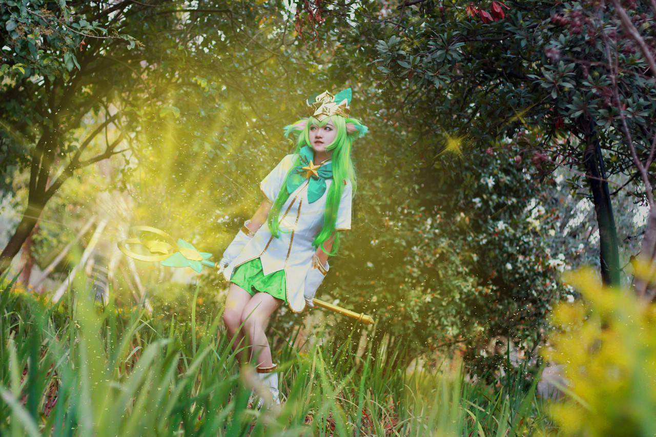 英雄联盟 仙灵女巫璐璐cosplay