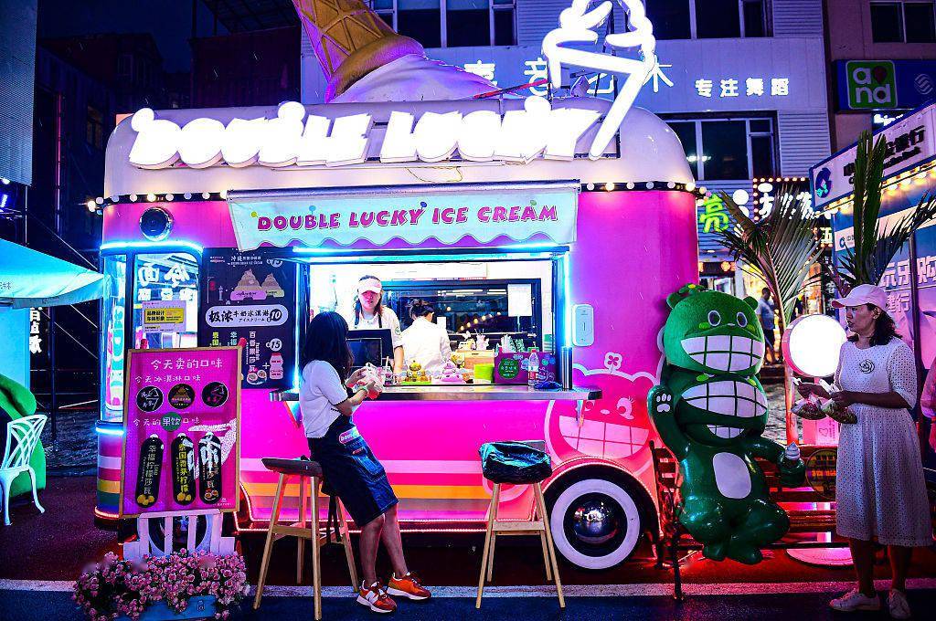 全国首个汽车市集概念街区亮相沈阳