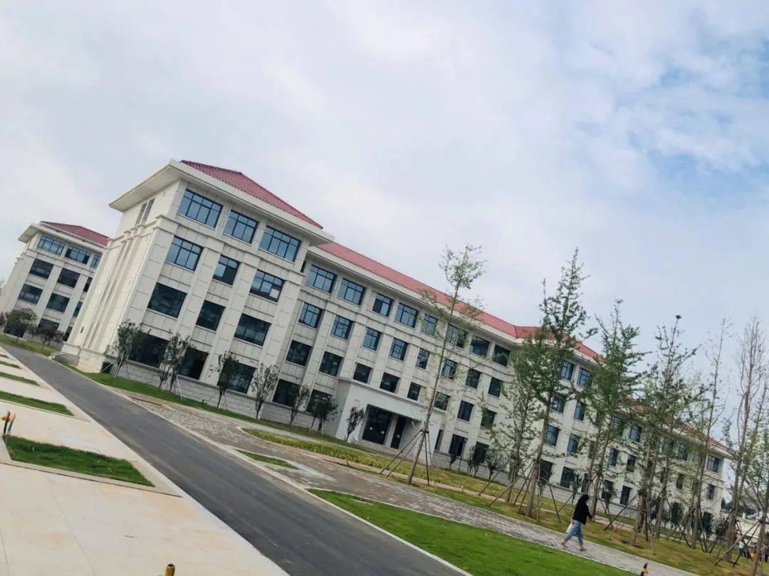 安阳新一中学高清大图!