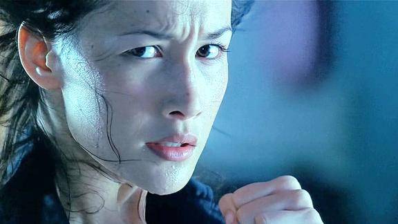 4分钟看maggieq与吴彦祖主演的经典电影