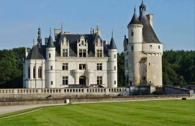 香艳的舍农索堡中你情迷的是法国古堡还是法式爱情