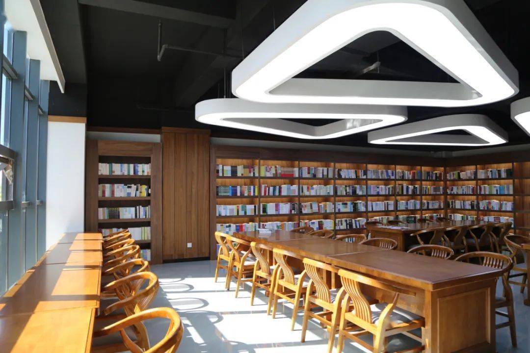 【重磅】横山图书馆8月26日正式开馆!_阅览区