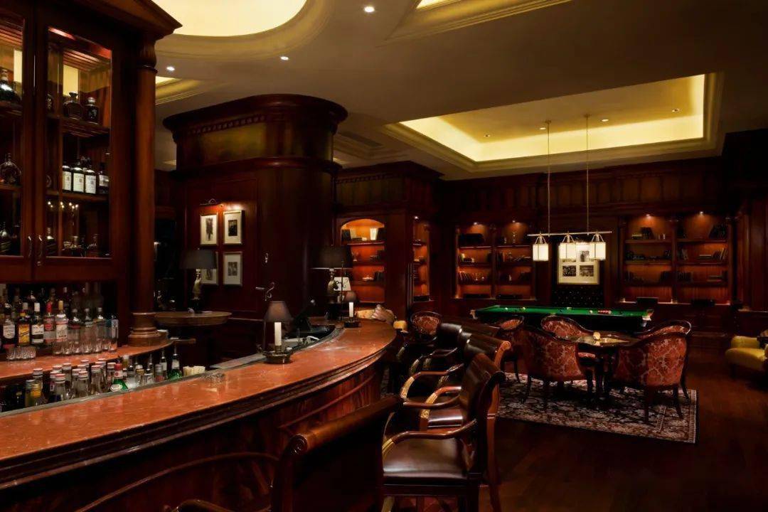 在酒店的转角当雪茄遇上威士忌