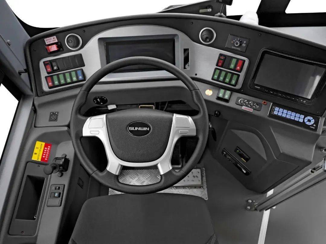 60辆纯电动公交车登陆崇明岛申崇线再添新运力