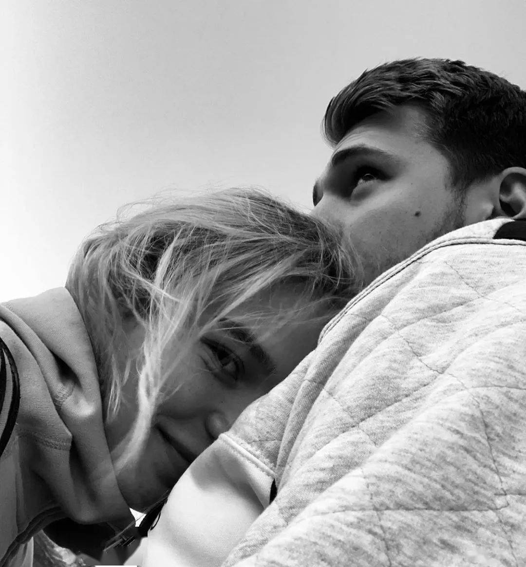 不受场外影响东契奇模特女友晒旧照直言还想再感受一次