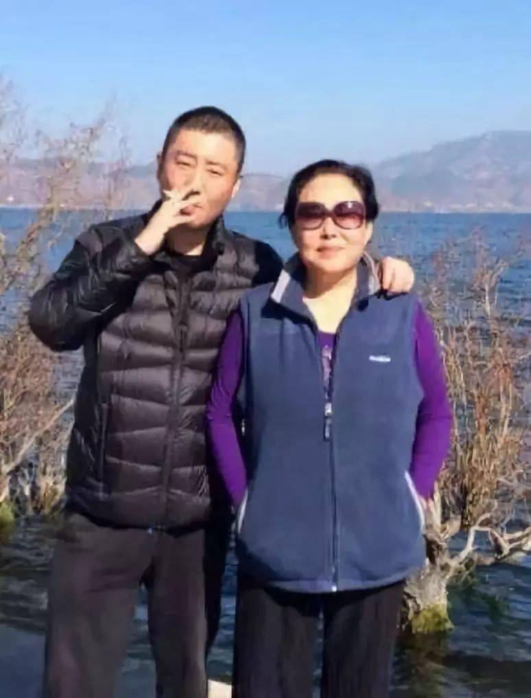 心酸!70岁斯琴高娃,曾遭8年毒打,还被儿子恨之入骨