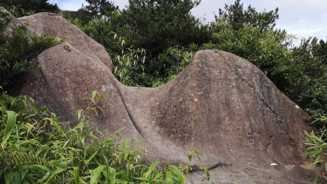 德化石牛山上怪石嶙峋,形态各异,猜猜它们的名字是?_奇石