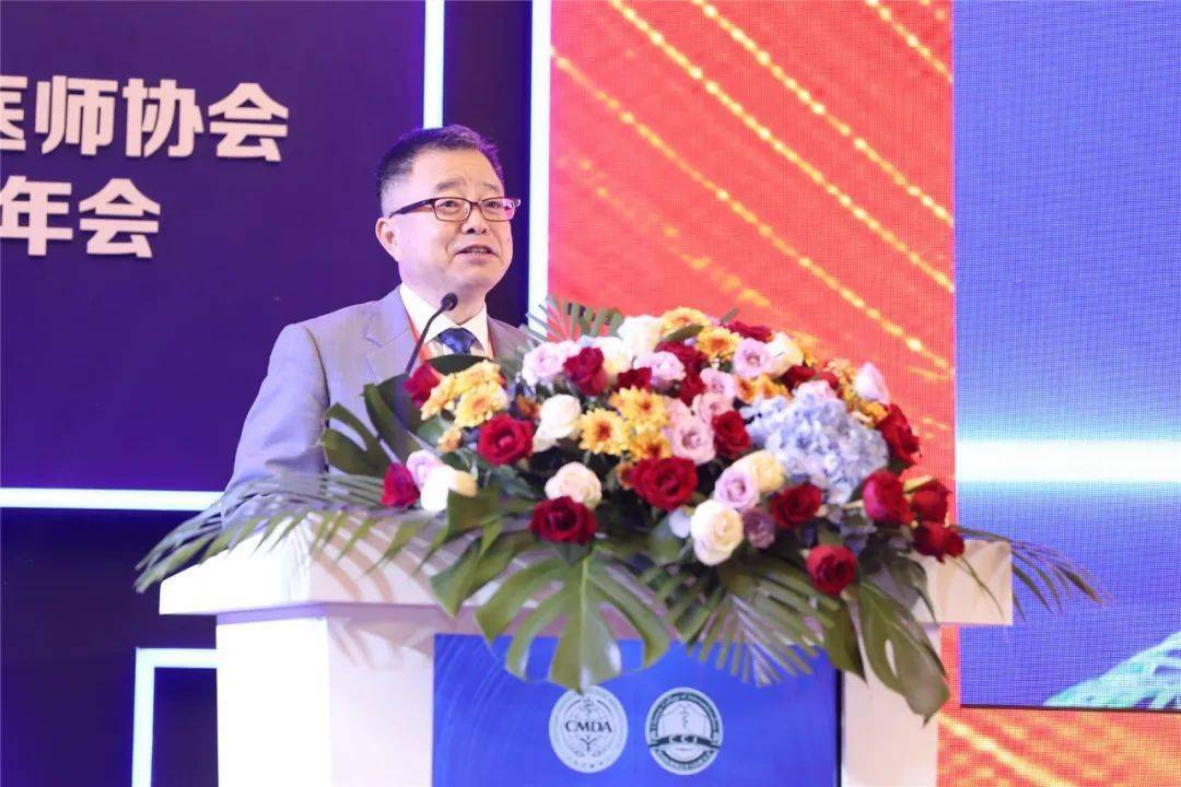 中国医科大学附属第一医院徐克教授,复旦大学附属中山医院王玉琦教授