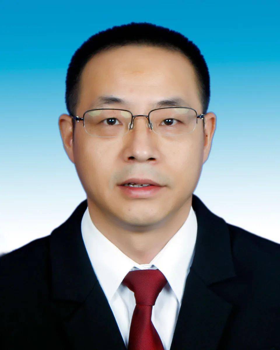 屠国平,男,汉族,1977年1月出生,浙江湖州人,九三学社社员,1996年11月