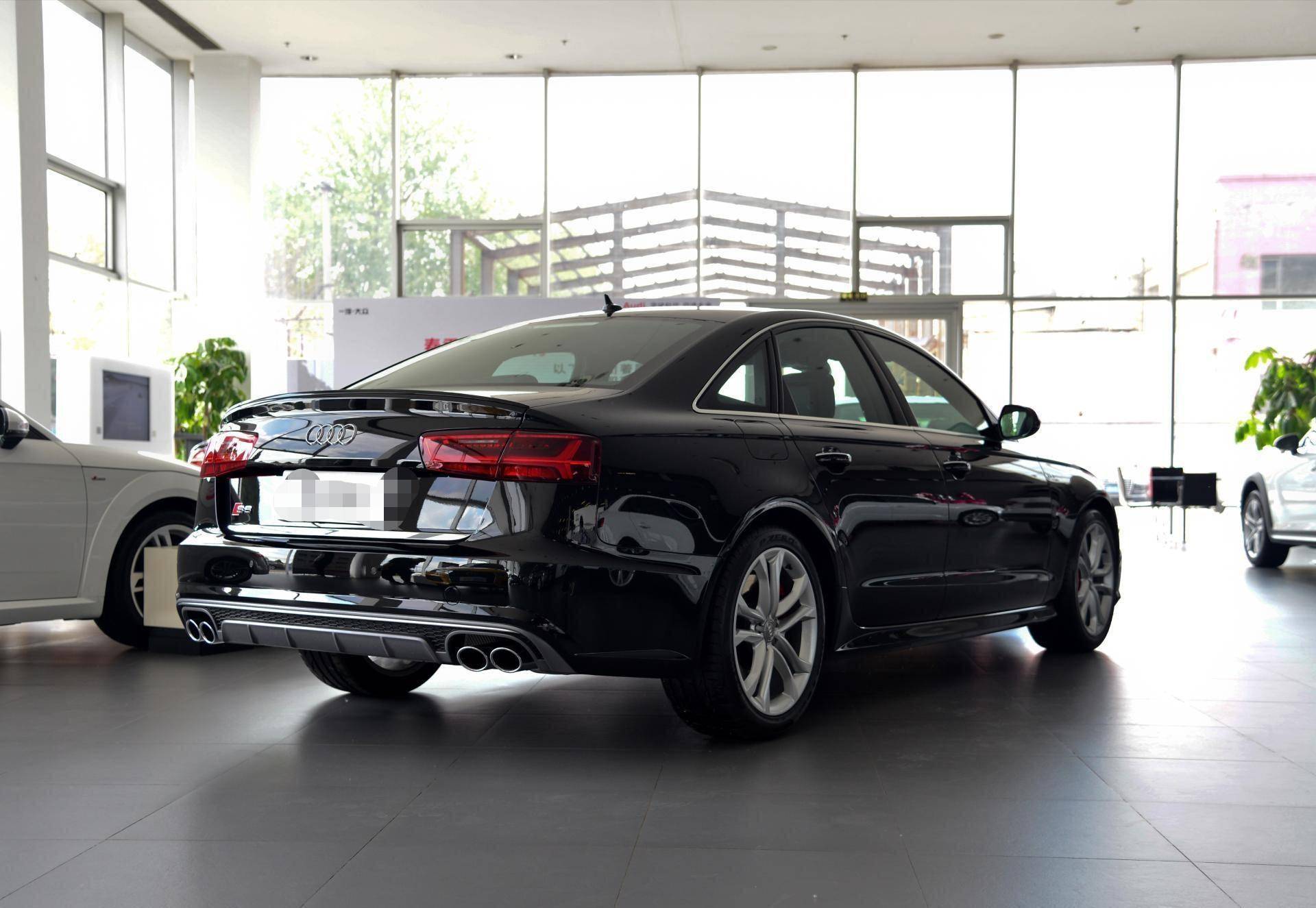 最强悍奥迪a6:2.9t爆450马力,加速5.4秒,真帅气