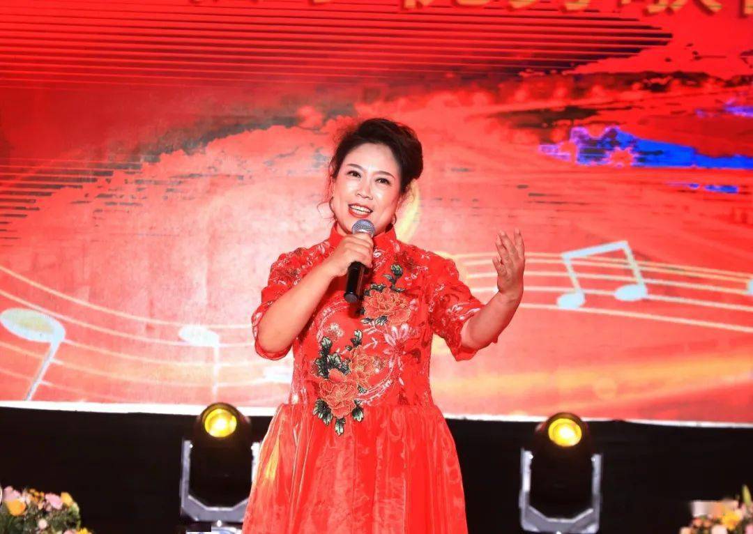 张雪芳《梅花泪》李莉《五星红旗飘起来》崔鹏飞《追寻》韩璐遥《你