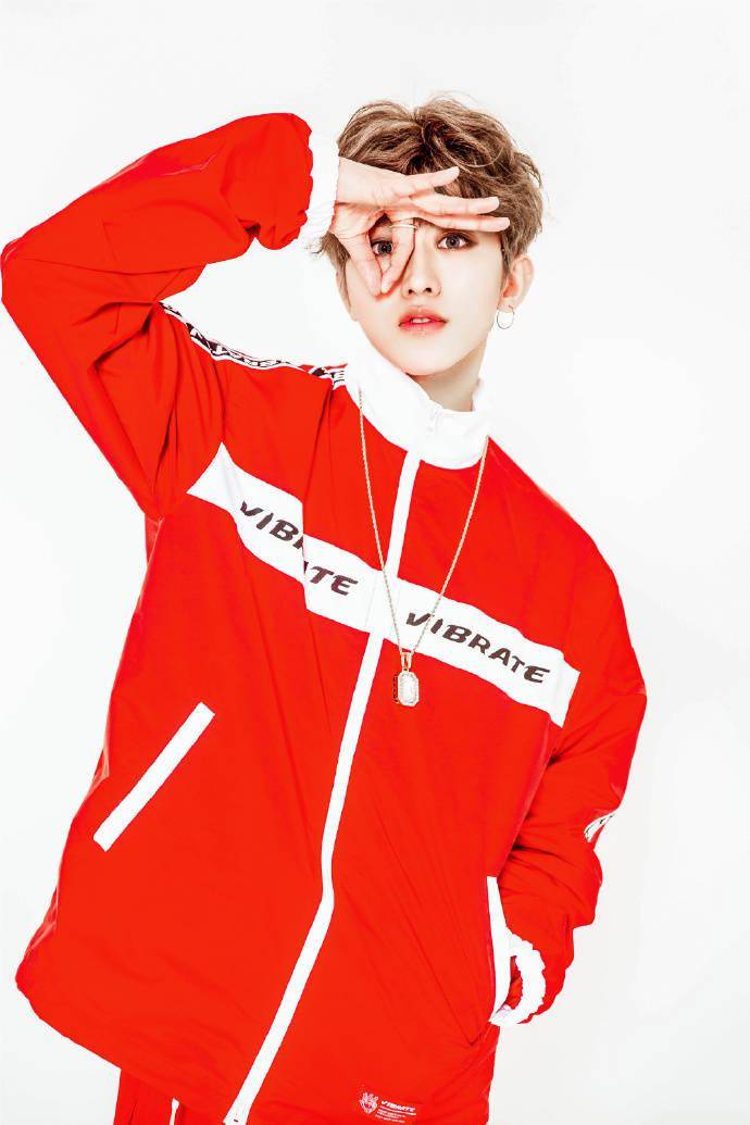 蔡徐坤同款ok手势回忆杀!少年有在好好长大