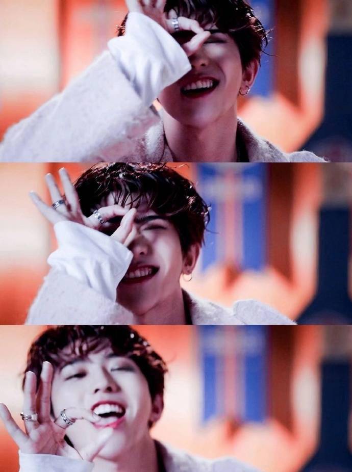 蔡徐坤同款ok手势回忆杀!少年有在好好长大