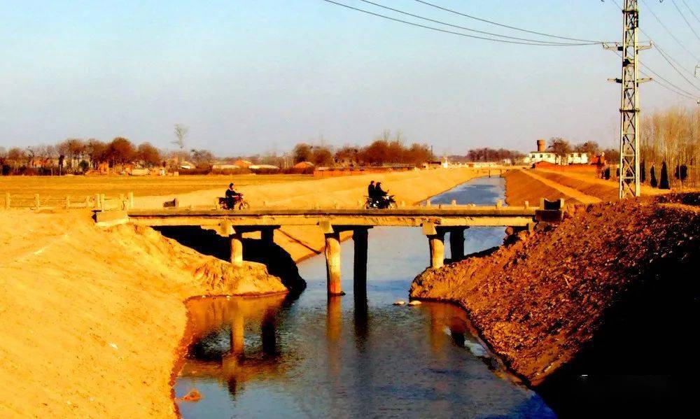 老照片里,记载着历史,记载着回忆.