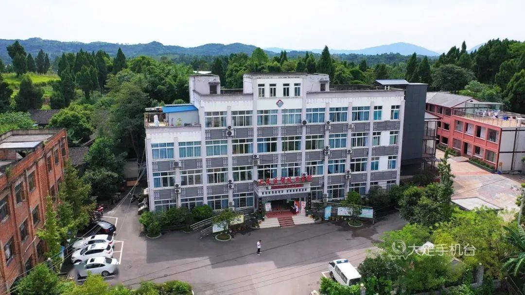 市卫健委日前公布的重庆市2020年"美丽医院"建设示范单位中,智凤卫生